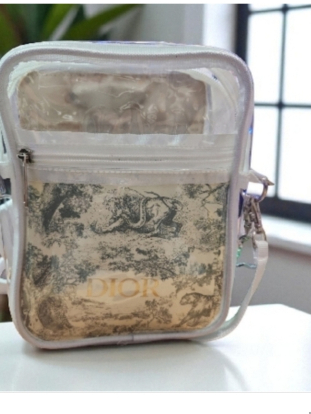 Dior Women's White Green Toile Crossbody Bag - Picture 12 of 14